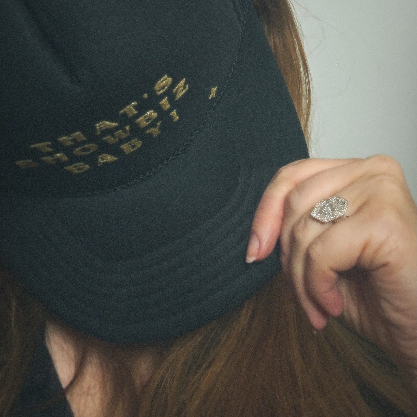 That's showbiz, baby! trucker hat - glitter version